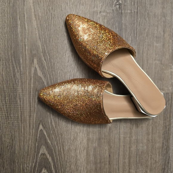 Golden mules size 9 - Picture 5 of 6